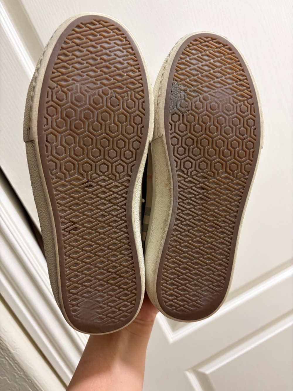 Burberry Beige Check Low-Top Sneaker with Logo - Picture 3 of 7